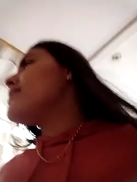 Snapshot of Catalinna_03 chatting on 02-19-26, 12:24 Catalinna 03 online show from 02-19-26, 12:24