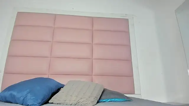 Catalinna 03 online show from 04-07-26, 12:07