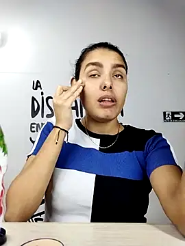 Snapshot of Catalinna_03 chatting on 02-17-26, 12:13 Catalinna 03 online show from 02-17-26, 12:13