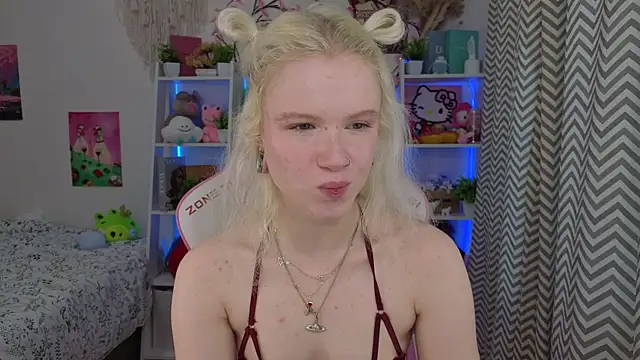 Snapshot of Mia_WaterFall chatting on 05-08-26, 03:21 Mia WaterFall online show from 05-08-26, 03:21
