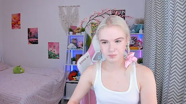Mia WaterFall online show from 07-11-26, 03:18