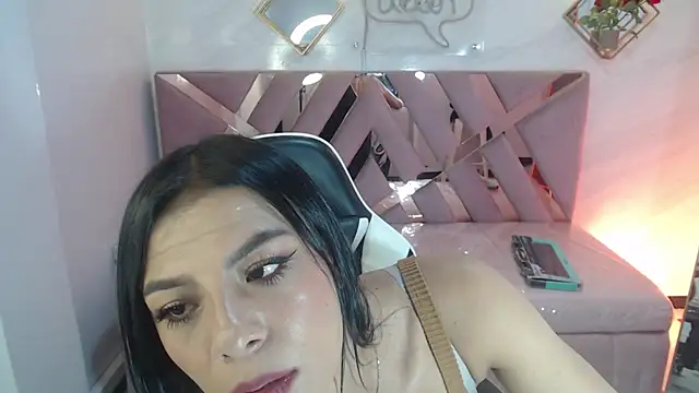 Snapshot of Melisa_v chatting on 05-08-26, 08:12 Melisa v online show from 05-08-26, 08:12