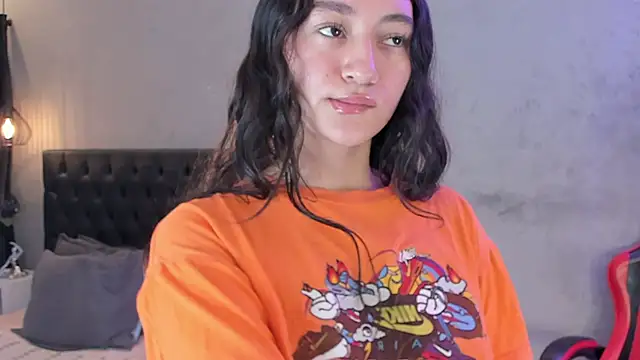 isabella nowa online show from 04-18-26, 11:34