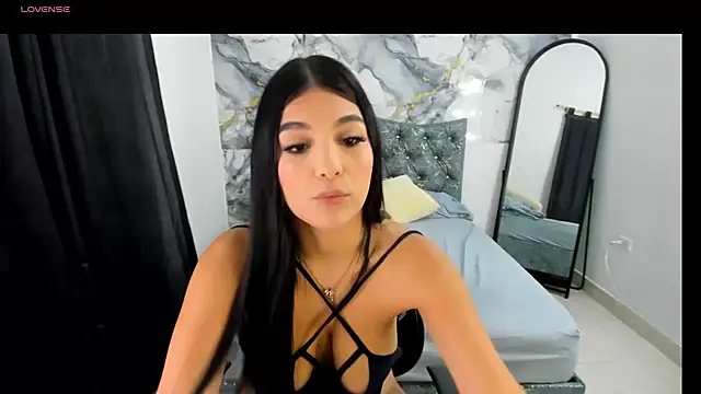 Snapshot of valeri_16 chatting on 06-13-26, 01:36 valeri 16 online show from 06-13-26, 01:36