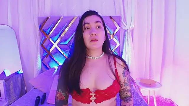 Snapshot of KathiaJenner chatting on 06-08-26, 11:33 KathiaJenner online show from 06-08-26, 11:33