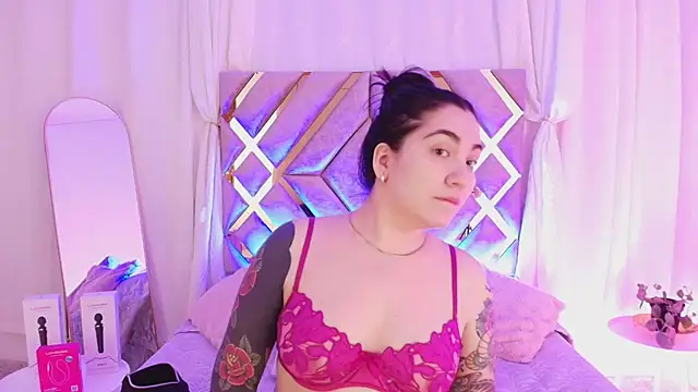 KathiaJenner online show from 07-25-26, 11:05