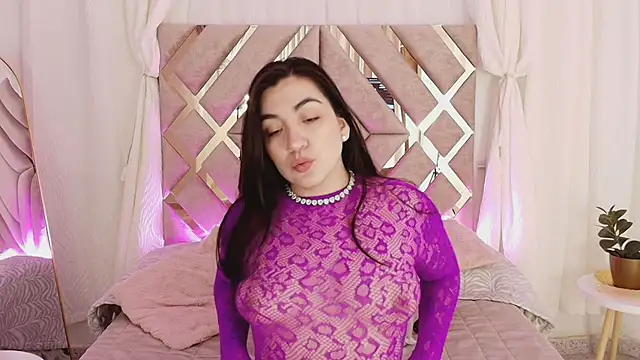 Snapshot of KathiaJenner chatting on 05-04-26, 11:13 KathiaJenner online show from 05-04-26, 11:13