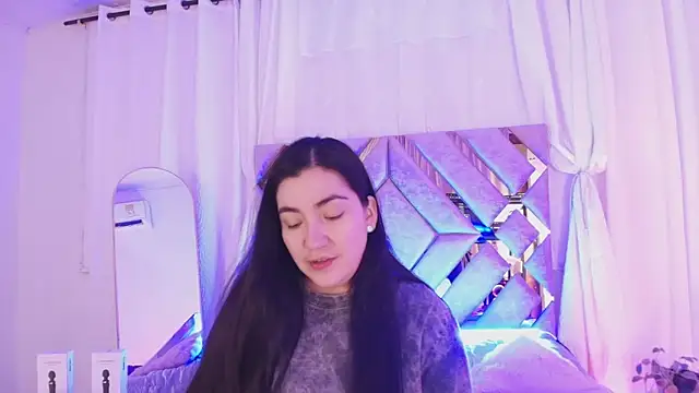 KathiaJenner online show from 06-18-26, 11:15