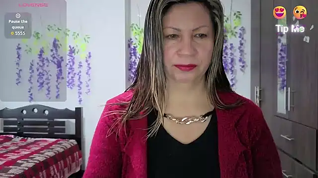 Snapshot of xxxMilexxx chatting on 05-08-26, 11:03 xxxMilexxx online show from 05-08-26, 11:03