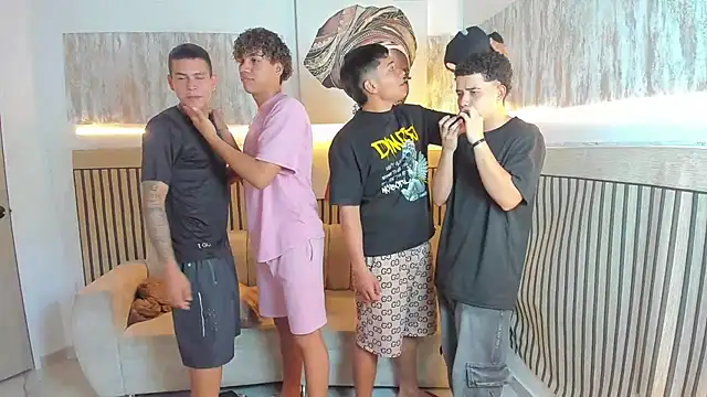 Snapshot of friendslikeplay chatting on 02-09-26, 10:08 friendslikeplay online show from 02-09-26, 10:08