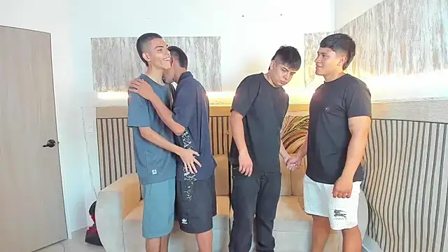 Snapshot of friendslikeplay chatting on 02-06-26, 09:22 friendslikeplay online show from 02-06-26, 09:22