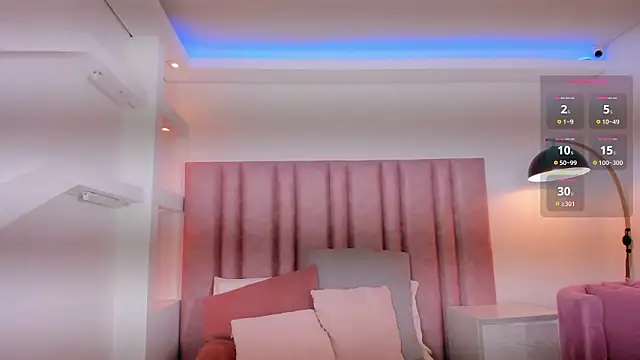 Snapshot of Im_LunaLuxe chatting on 02-27-26, 08:19 Im LunaLuxe online show from 02-27-26, 08:19