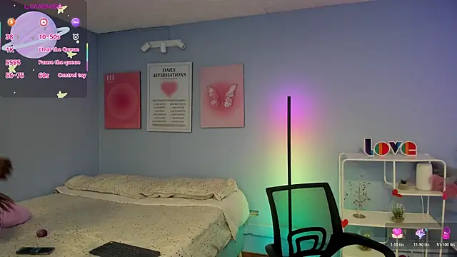 naomi campell online show from 02-28-26, 11:43