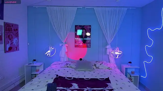 naomi campell online show from 02-11-26, 07:36