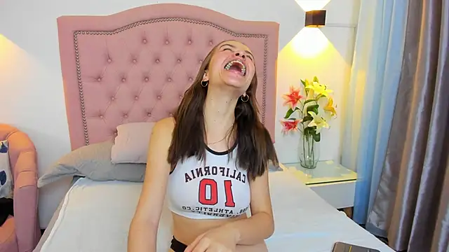 Chloekey online show from 04-05-26, 02:13