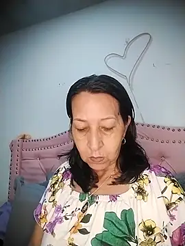 Snapshot of RosseLaure chatting on 03-05-26, 01:02 RosseLaure online show from 03-05-26, 01:02