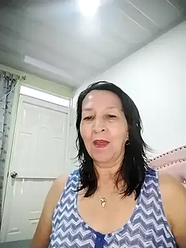 Snapshot of RosseLaure chatting on 07-05-26, 10:38 RosseLaure online show from 07-05-26, 10:38