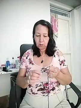 Snapshot of RosseLaure chatting on 07-15-26, 03:19 RosseLaure online show from 07-15-26, 03:19