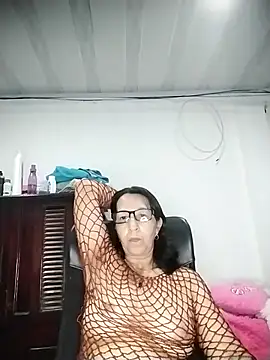 Snapshot of RosseLaure chatting on 02-14-26, 09:37 RosseLaure online show from 02-14-26, 09:37