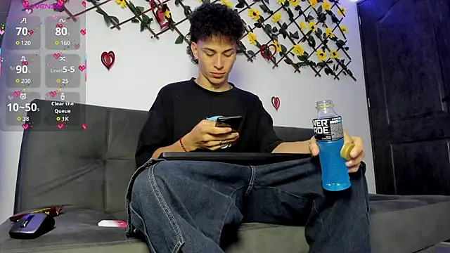 Snapshot of Maxxx_bigcockx chatting on 02-04-26, 02:28 Maxxx bigcockx online show from 02-04-26, 02:28