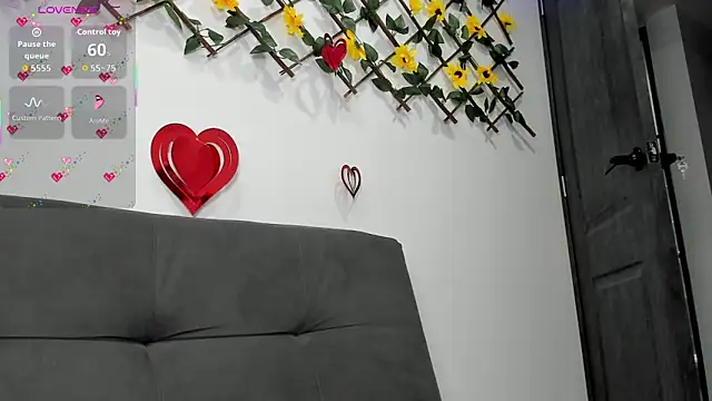 Snapshot of Maxxx_bigcockx chatting on 02-13-26, 02:11 Maxxx bigcockx online show from 02-13-26, 02:11