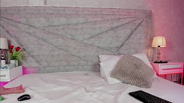 RousSweet- online show from 02-28-26, 09:25