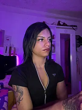 Snapshot of andyy_x chatting on 06-27-26, 03:29 andyy x online show from 06-27-26, 03:29