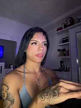 Snapshot of andyy_x chatting on 06-06-26, 04:07 andyy x online show from 06-06-26, 04:07
