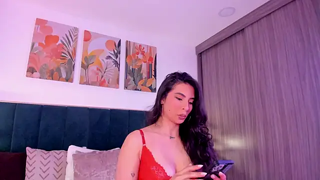 Snapshot of IrinaBlanc chatting on 02-14-26, 02:12 IrinaBlanc online show from 02-14-26, 02:12