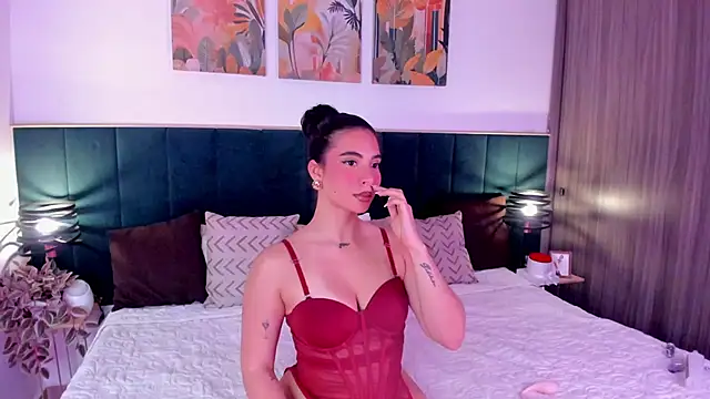 Snapshot of IrinaBlanc chatting on 05-17-26, 02:00 IrinaBlanc online show from 05-17-26, 02:00