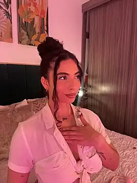 Snapshot of IrinaBlanc chatting on 02-09-26, 01:14 IrinaBlanc online show from 02-09-26, 01:14