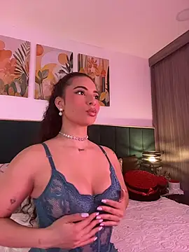 Snapshot of IrinaBlanc chatting on 06-24-26, 01:48 IrinaBlanc online show from 06-24-26, 01:48