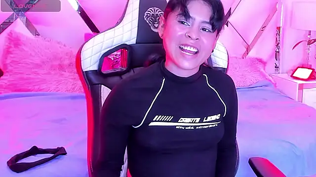 Snapshot of tatiana__ayala chatting on 02-25-26, 03:51 tatiana ayala online show from 02-25-26, 03:51