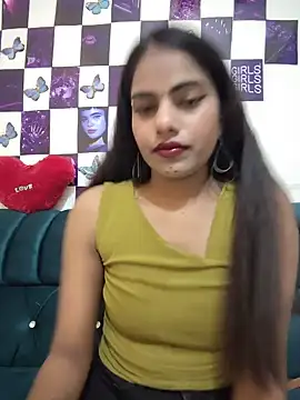 Snapshot of Alisha_Babyy chatting on 06-17-26, 02:33 Alisha Babyy online show from 06-17-26, 02:33