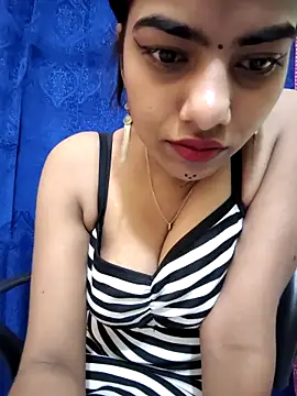 Snapshot of Alisha_Babyy chatting on 04-23-26, 04:08 Alisha Babyy online show from 04-23-26, 04:08