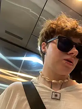 Snapshot of IceMur chatting on 03-02-26, 07:15 IceMur online show from 03-02-26, 07:15