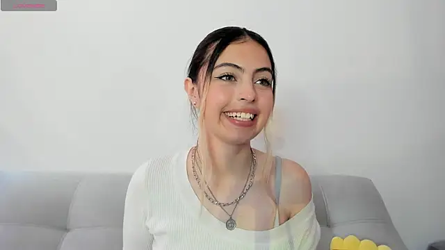 Fernanda aaaa online show from 04-14-26, 04:23