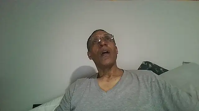 Snapshot of swimmer2496 chatting on 04-15-26, 02:50 swimmer2496 online show from 04-15-26, 02:50