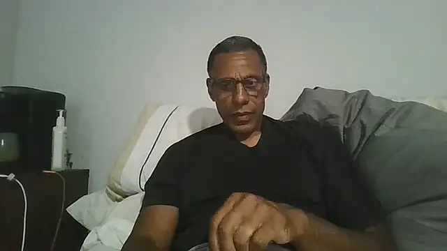 Snapshot of swimmer2496 chatting on 08-04-26, 03:11 swimmer2496 online show from 08-04-26, 03:11