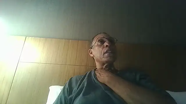 Snapshot of swimmer2496 chatting on 04-02-26, 01:35 swimmer2496 online show from 04-02-26, 01:35