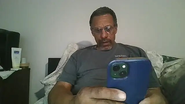 swimmer2496 online show from 03-08-26, 10:02