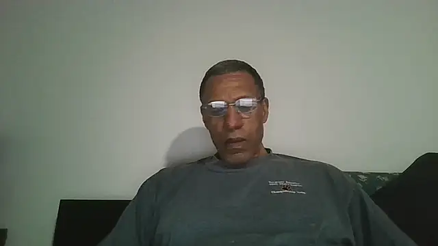 Snapshot of swimmer2496 chatting on 04-10-26, 01:34 swimmer2496 online show from 04-10-26, 01:34