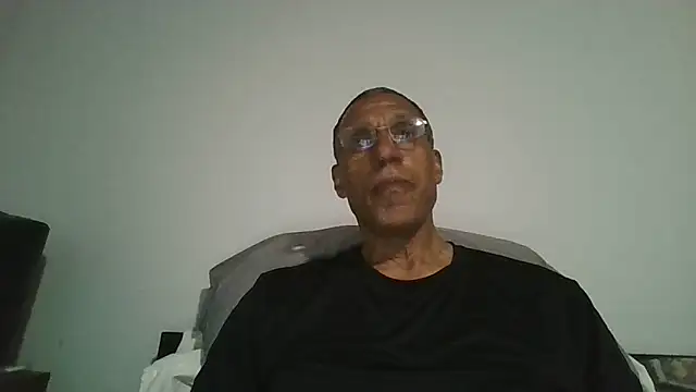 Snapshot of swimmer2496 chatting on 06-06-26, 12:49 swimmer2496 online show from 06-06-26, 12:49