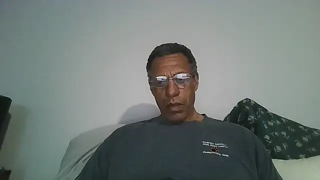 Snapshot of swimmer2496 chatting on 05-11-26, 01:29 swimmer2496 online show from 05-11-26, 01:29