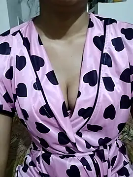 hotpooja1 online show from 05-17-26, 03:39