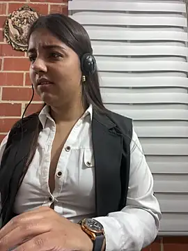 A-uroora online show from 02-19-26, 07:49