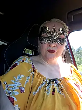 Snapshot of MaskedQueen77 chatting on 05-25-26, 11:20 MaskedQueen77 online show from 05-25-26, 11:20