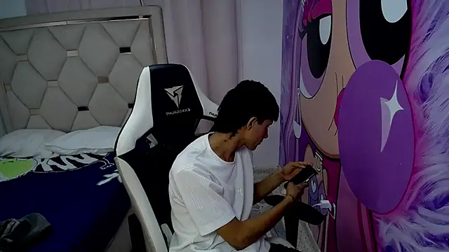 Akyra latinn online show from 02-03-26, 01:27