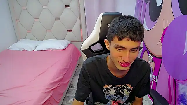 Akyra latinn online show from 02-16-26, 11:53