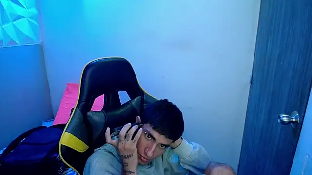 Akyra latinn online show from 02-25-26, 12:27